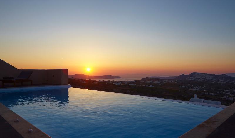 North Santorini A Luxury Spa Hotel Pýrgos Exteriér fotografie
